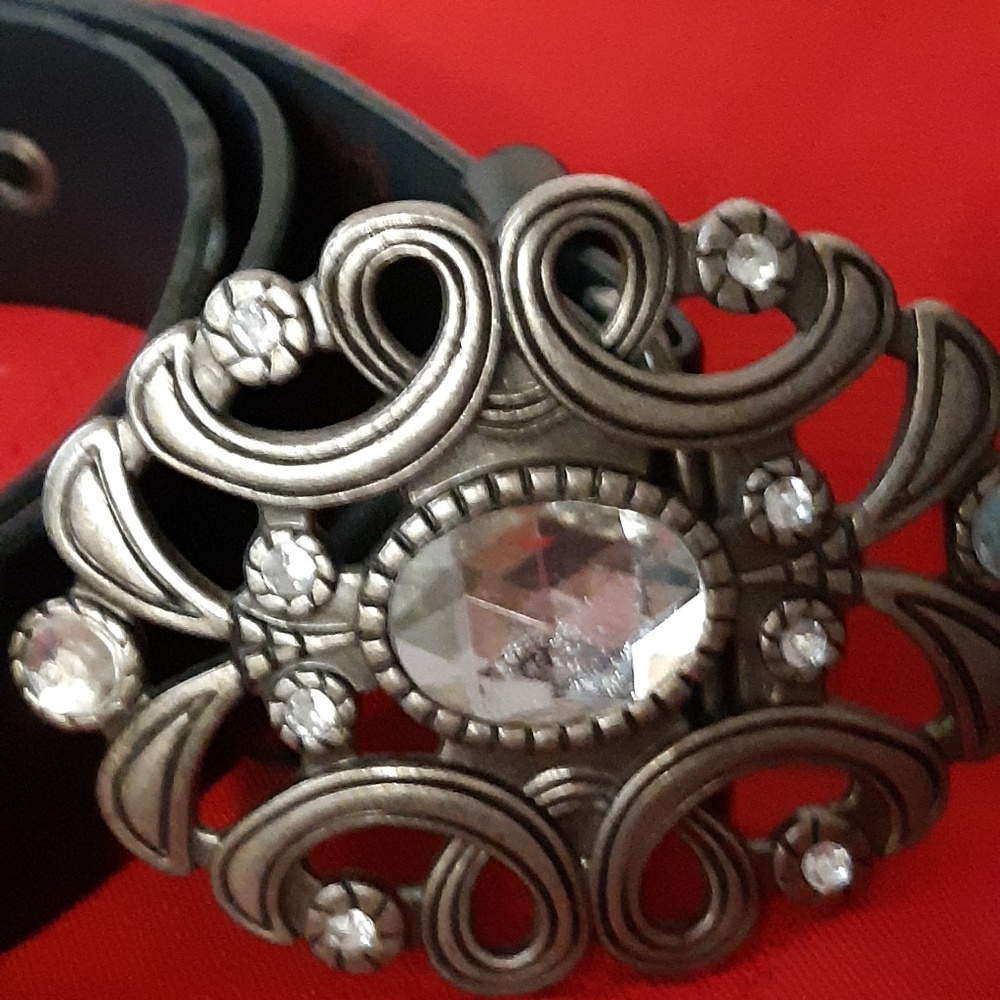 Levi Straus  Leather Belt.